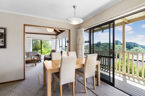 Photo of property in 4 Bushland Grove, Paparangi, Wellington, 6037