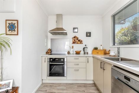 Photo of property in 2/33 Coopers Road, Gate Pa, Tauranga, 3112