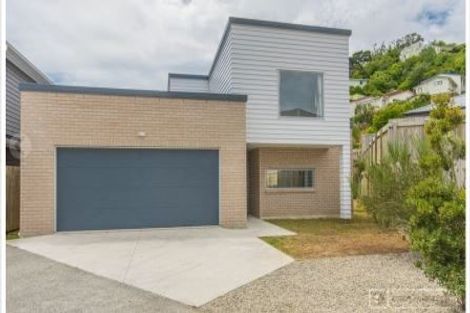 Photo of property in 8 Cresswell Place, Johnsonville, Wellington, 6037
