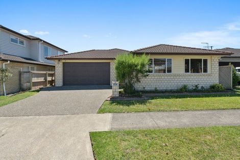 Photo of property in 74 Baverstock Road, Flat Bush, Auckland, 2016