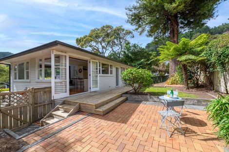 Photo of property in 40 Jocelyn Crescent, Pinehaven, Upper Hutt, 5019