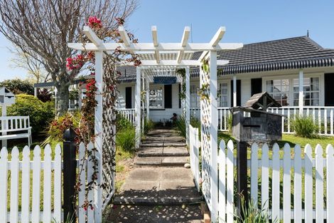 Photo of property in 33 Bramley Drive, Omokoroa, 3114