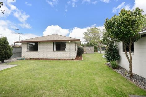 Photo of property in 10 Gibbs Drive, Woodend, 7610