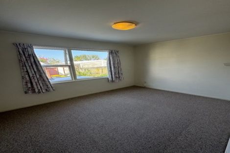 Photo of property in 55 Taioma Crescent, Te Atatu Peninsula, Auckland, 0610