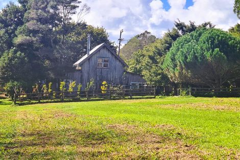 Photo of property in 1021 Old North Road, Waimauku, 0882