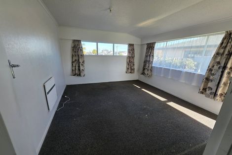 Photo of property in 100 Broadway, Carterton, 5713