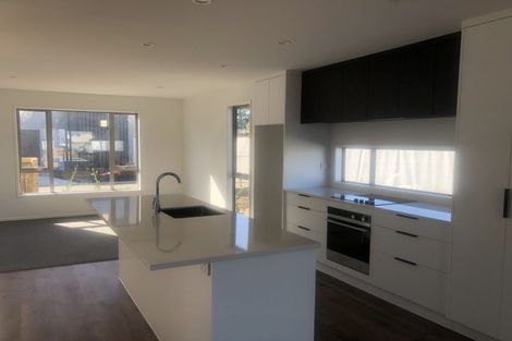 Photo of property in 10 Selkirk Lane, Hamilton Lake, Hamilton, 3204