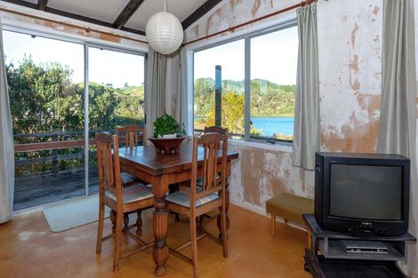 Photo of property in 69 Oyster Drive, Cooks Beach, Whitianga, 3591