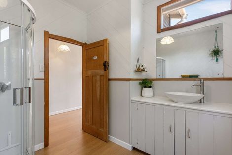 Photo of property in 9 Tahi Terrace, Glen Eden, Auckland, 0602