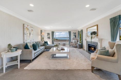 Photo of property in 1 Page Point, Mellons Bay, Auckland, 2014