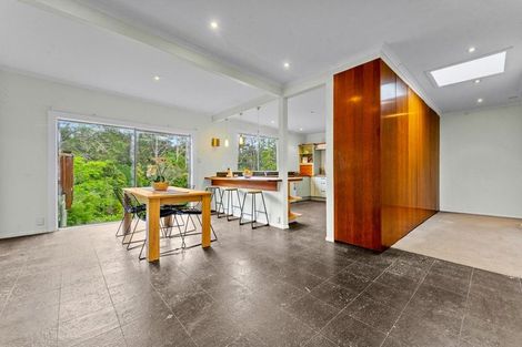 Photo of property in 10 Hobbs Road, Matakatia, Whangaparaoa, 0930