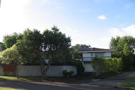 Photo of property in 16 Chatswood Grove, Chatswood, Auckland, 0626