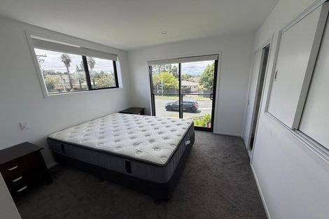 Photo of property in 10/172 Don Buck Road, Massey, Auckland, 0614