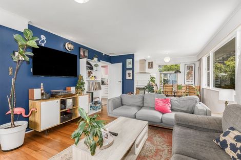 Photo of property in 2/159 Muritai Road, Eastbourne, Lower Hutt, 5013