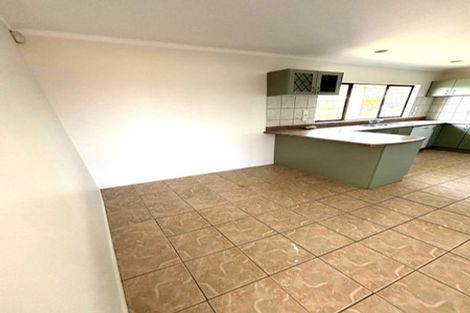 Photo of property in 14 Arrowsmith Drive, Clover Park, Auckland, 2019