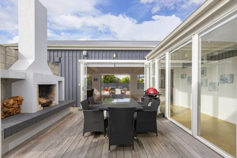 Photo of property in 31 Tohora Crescent, Omaha, 0986