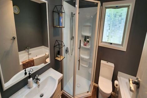 Photo of property in 6a Brierley Place, Marfell, New Plymouth, 4310