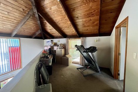 Photo of property in 2/69 Saddleback Rise, Murrays Bay, Auckland, 0630