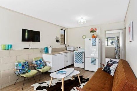 Photo of property in 37 Grove Avenue, Mount Maunganui, 3116