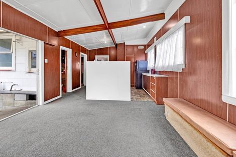 Photo of property in 6 Lincoln Street, Patea, 4520