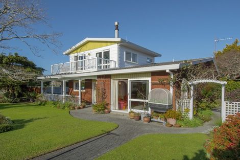 Photo of property in 65 Links View Drive, Omokoroa, 3114