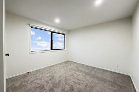 Photo of property in 9a Tangelo Place, Bucklands Beach, Auckland, 2012