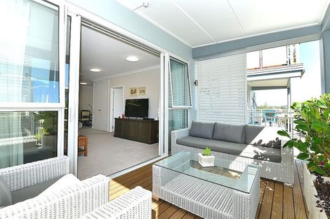 Photo of property in 90 Rewa Rewa Lane, Orewa, 0931