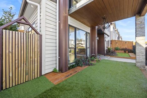 Photo of property in 16 Lime Hill Rise, Flat Bush, Auckland, 2019