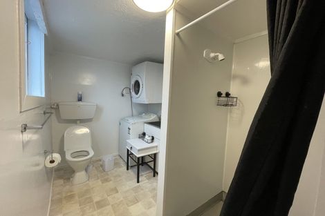 Photo of property in 22 Saint Michaels Crescent, Kelburn, Wellington, 6012