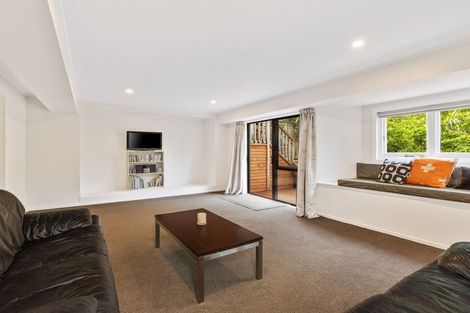 Photo of property in 21 Homewood Place, Chatswood, Auckland, 0626