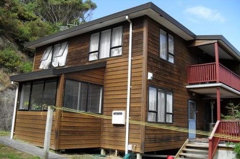 Photo of property in 20 Melrose Road, Island Bay, Wellington, 6023
