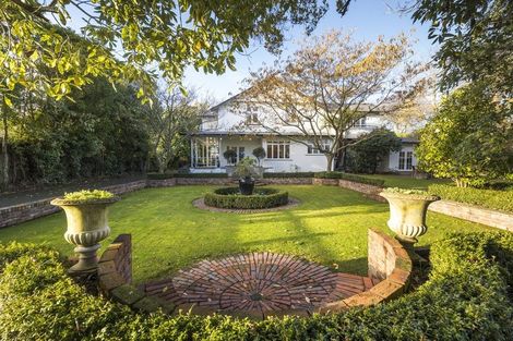 Photo of property in 9 Jickell Street, Hokowhitu, Palmerston North, 4410