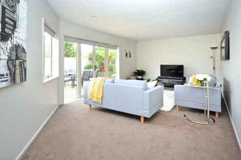 Photo of property in 2/6 Daria Place, Northpark, Auckland, 2013