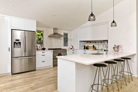 Photo of property in 8 Isobel Road, Greenhithe, Auckland, 0632