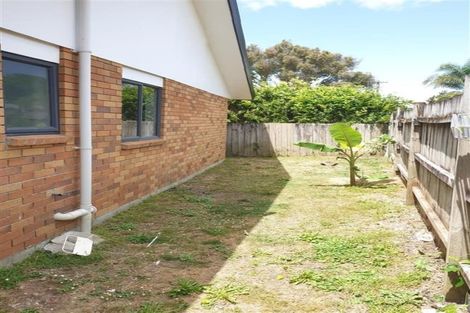 Photo of property in 2 Vine Street, Mangere East, Auckland, 2024