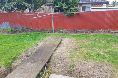 Photo of property in 2/52 Landscape Road, Papatoetoe, Auckland, 2025