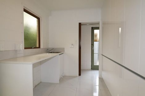 Photo of property in 11 Ganymede Place, Half Moon Bay, Auckland, 2012