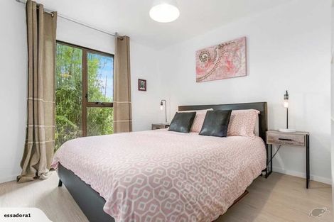 Photo of property in 1/813 East Coast Road, Northcross, Auckland, 0630