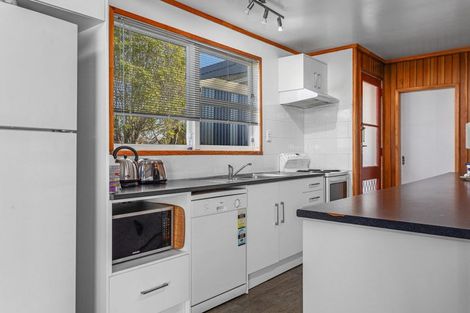 Photo of property in 24 Rata Avenue, Edgecumbe, 3120