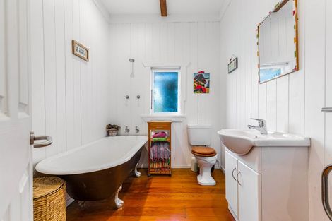 Photo of property in 47 Constable Road, Muriwai, Waimauku, 0881