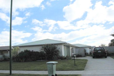 Photo of property in 56 Kane Road, Papamoa Beach, Papamoa, 3118