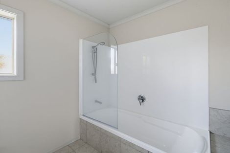 Photo of property in Henry Russell Estate, 21/36 Belgrove Drive, Waipukurau, 4200
