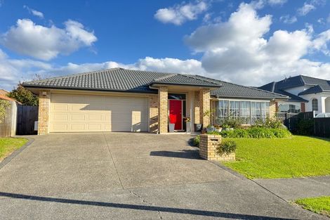Photo of property in 40 Thornbury Crescent, East Tamaki Heights, Auckland, 2016