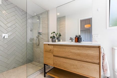 Photo of property in 29a Clayburn Road, Glen Eden, Auckland, 0602