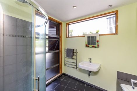 Photo of property in 130b Wairau Road, Oakura, 4314