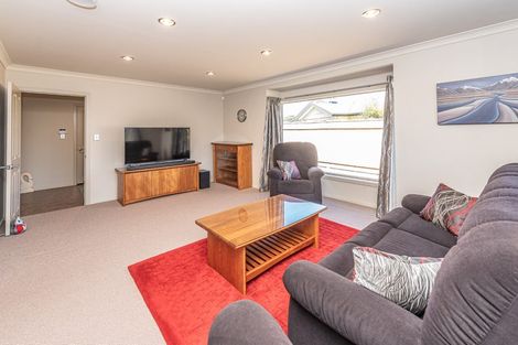 Photo of property in 16 Gilligan Close, College Estate, Whanganui, 4500