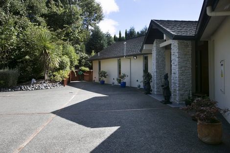 Photo of property in 5 Cameron Drive, Acacia Bay, Taupo, 3385
