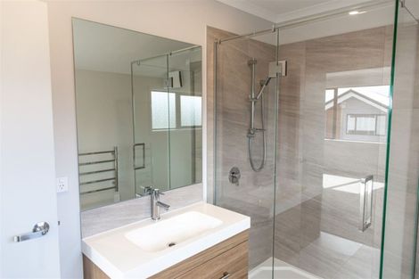 Photo of property in 21d Nellie Drive, Kumeu, 0810