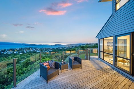 Photo of property in 42 Gurkha Crescent, Khandallah, Wellington, 6035