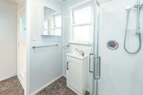 Photo of property in 1 Kupe Place, Castlecliff, Whanganui, 4501